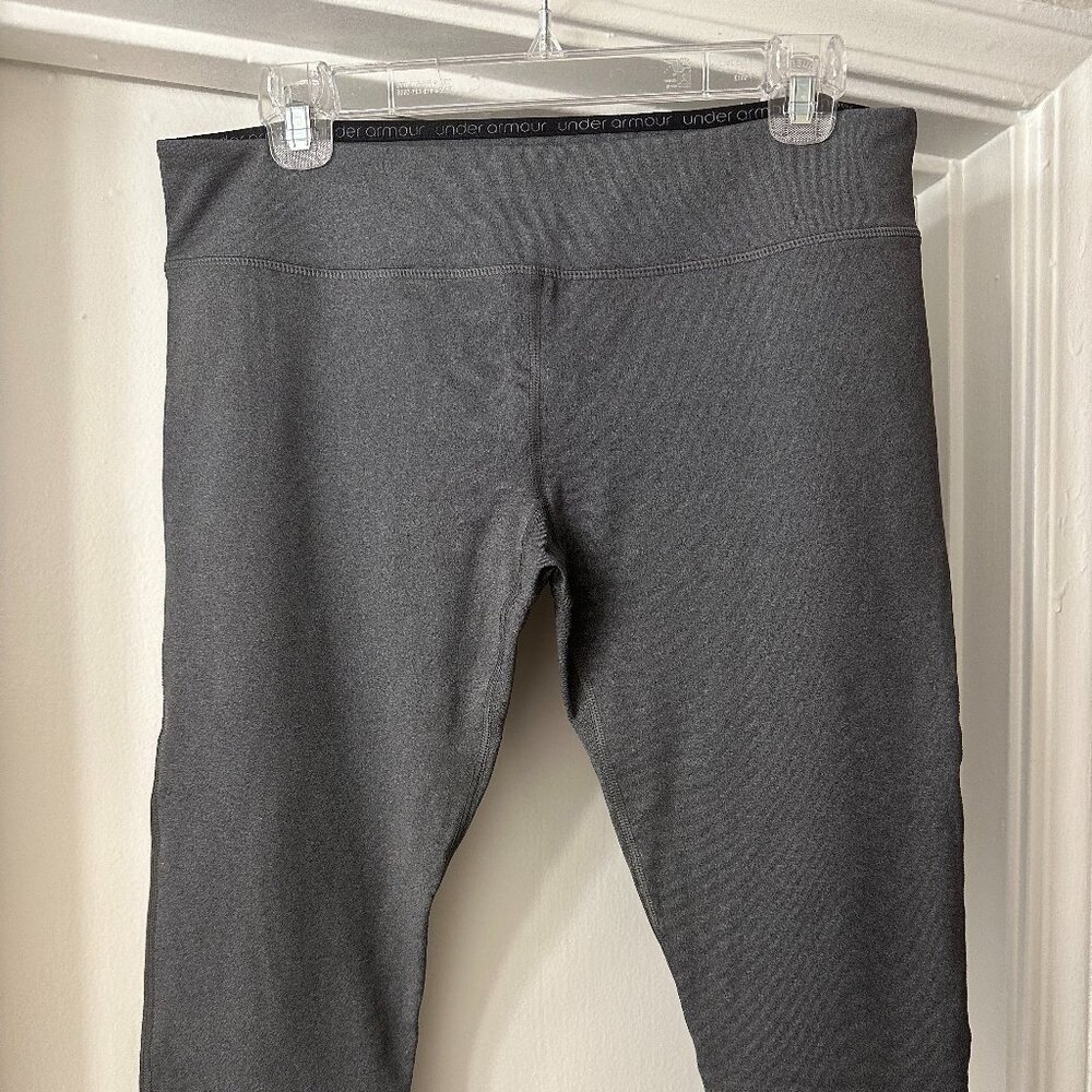 Under Armour Heat Gear Fitted Gray Capris